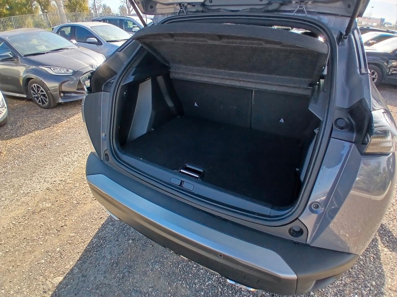 Peugeot 2008 Hybrid 145 e-DCS6 Allure