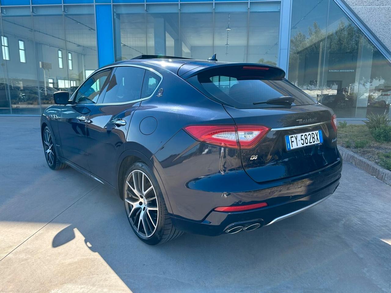 Maserati Levante Granlusso 350cv offerta T-Stock prezzo imperdibile