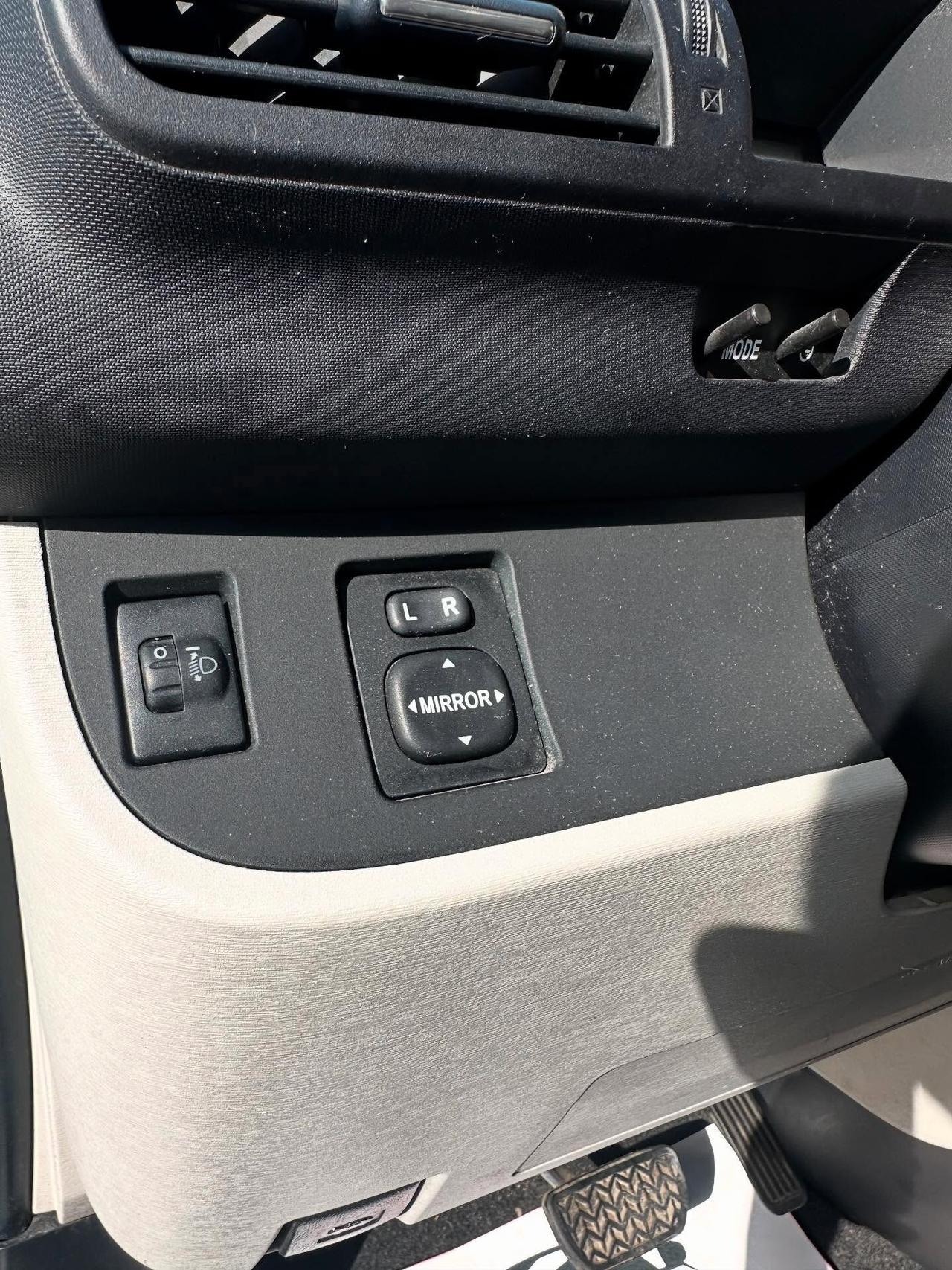 Toyota iQ 1.0 CVT Lounge