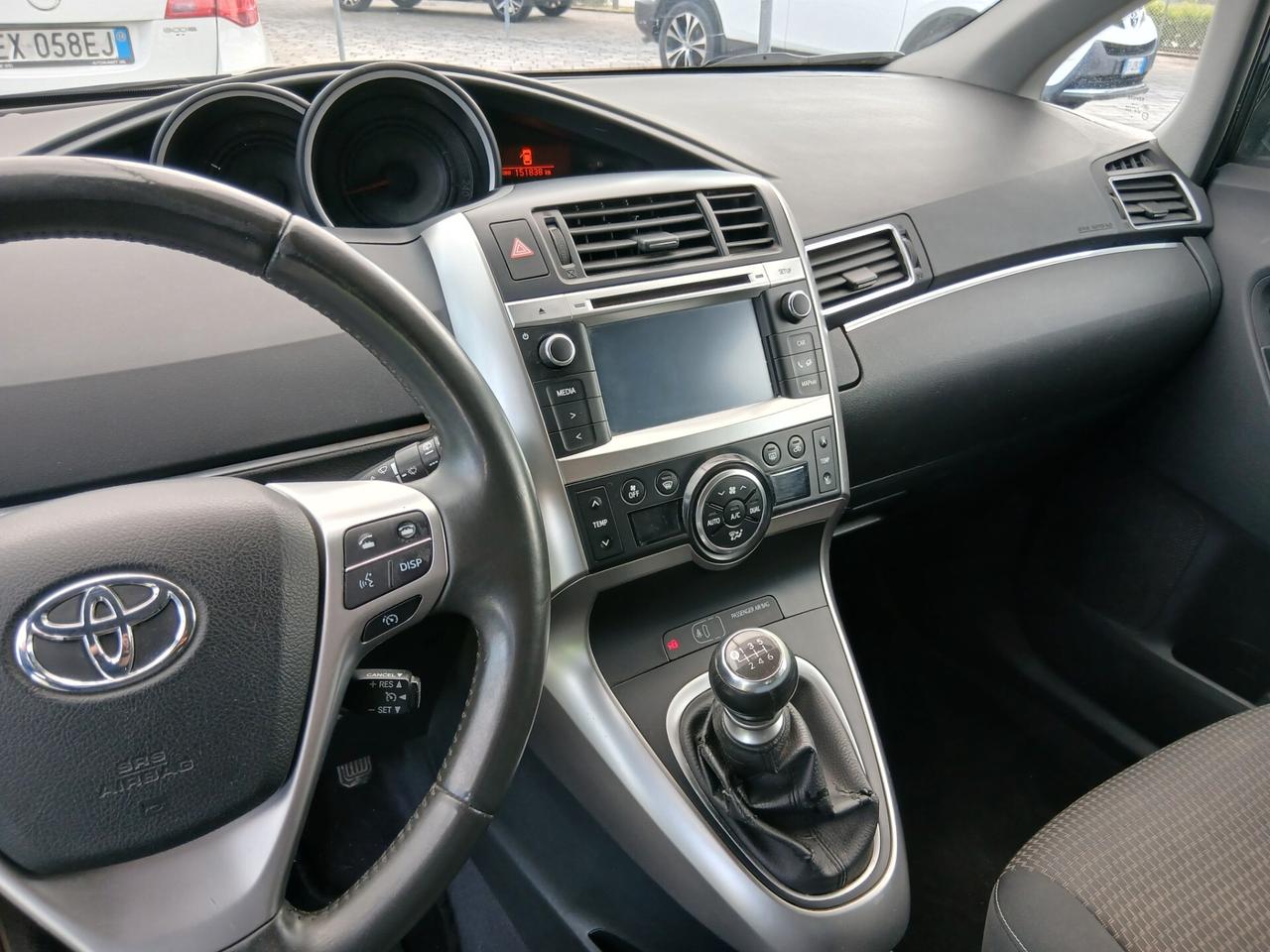 Toyota Verso 1.6 D-4D Business tua a € 185 mese