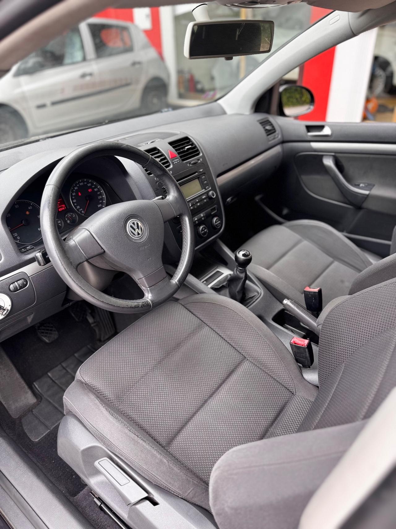 Volkswagen Golf 2.0 16V TDI 5p. Sportline