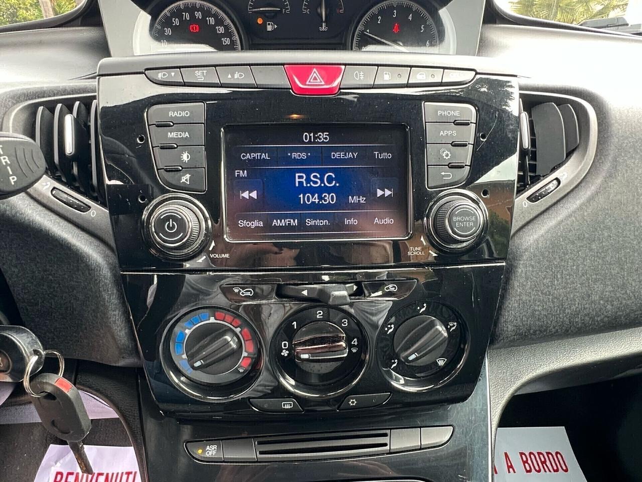 Lancia Ypsilon 1.2 69 CV 5 porte S&S Platinum