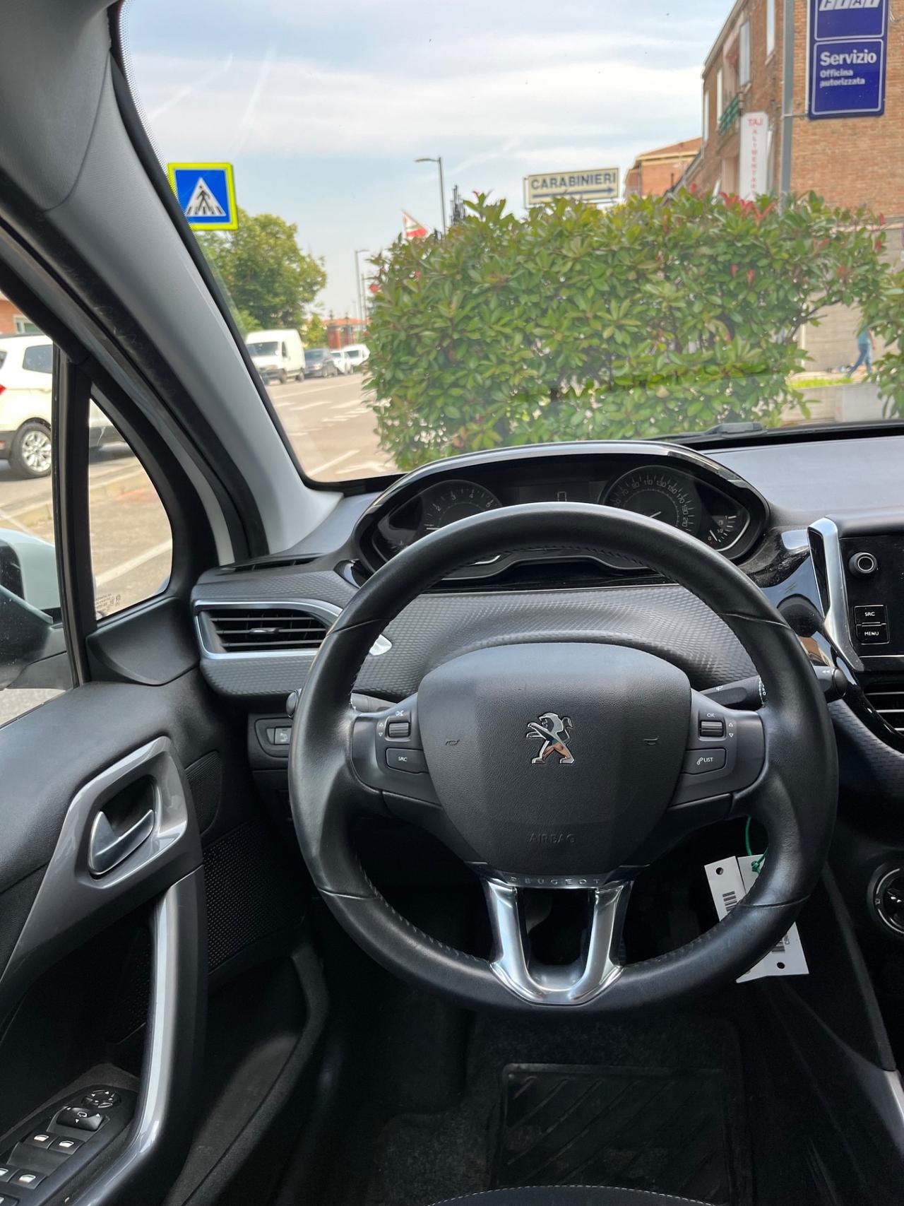 Peugeot 2008 1.2 82 CV S&S Allure