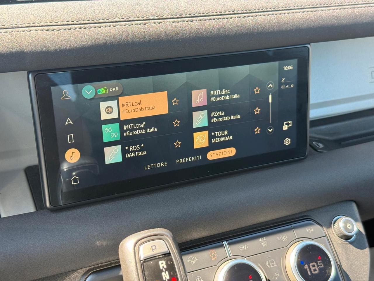 Defender 110 5P 3.0d 250 CV X-Dynamic S Pancea Green Bi-color