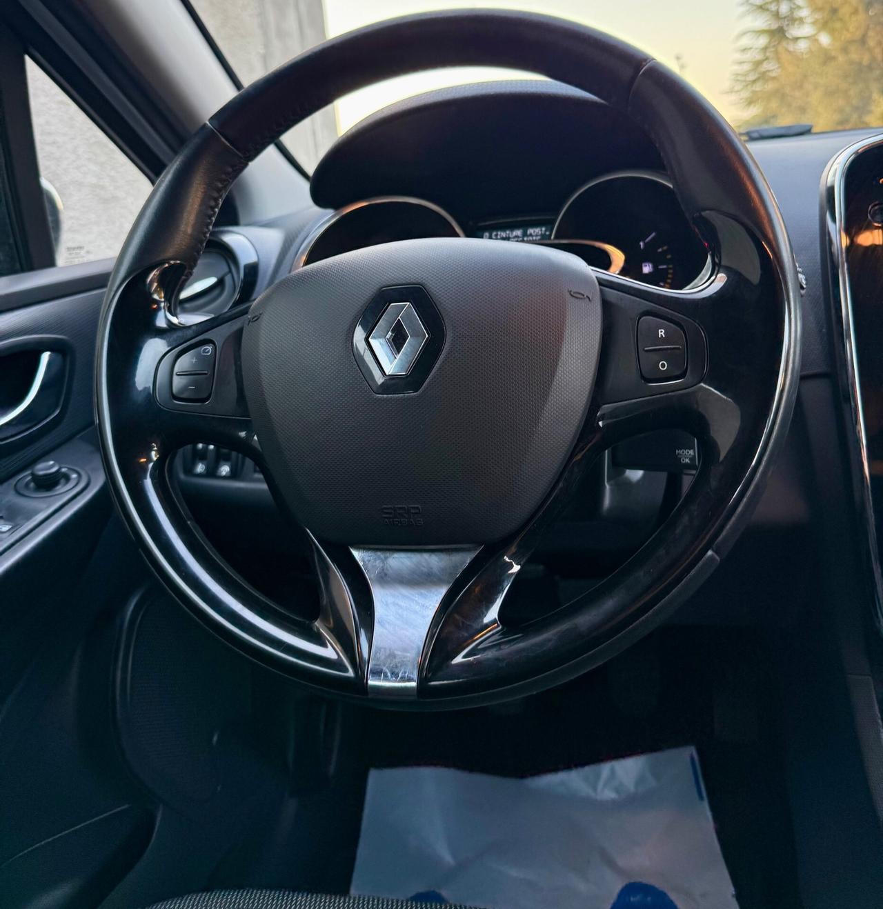 Renault Clio 1.5 dCi 8V 75CV 5 p.,**126.304 km**,Led diurni,Cruise,Bluetooth,ecc.