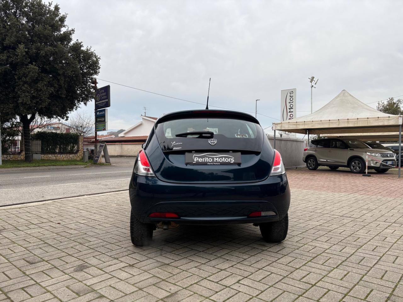 Lancia Ypsilon 1.3 MJT 16V 95 CV 5 porte S&S Silver