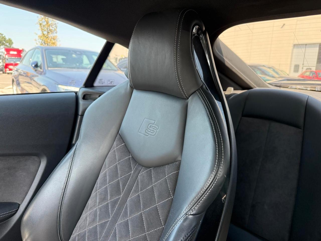 Audi TT Coupé 2.0 TFSI S line
