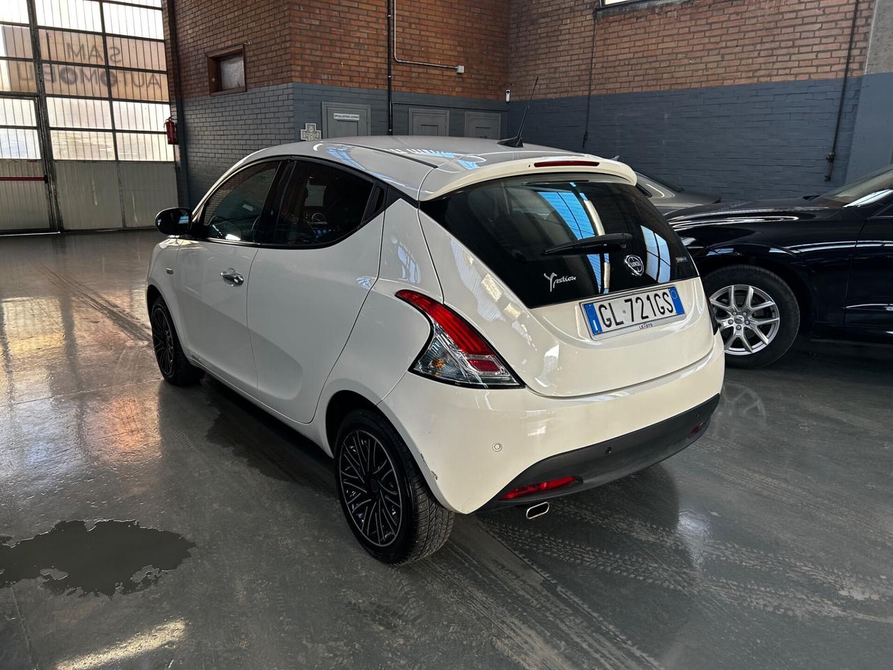 Lancia Ypsilon 1.0 FireFly 5 porte S&S Hybrid Ecochic Gold