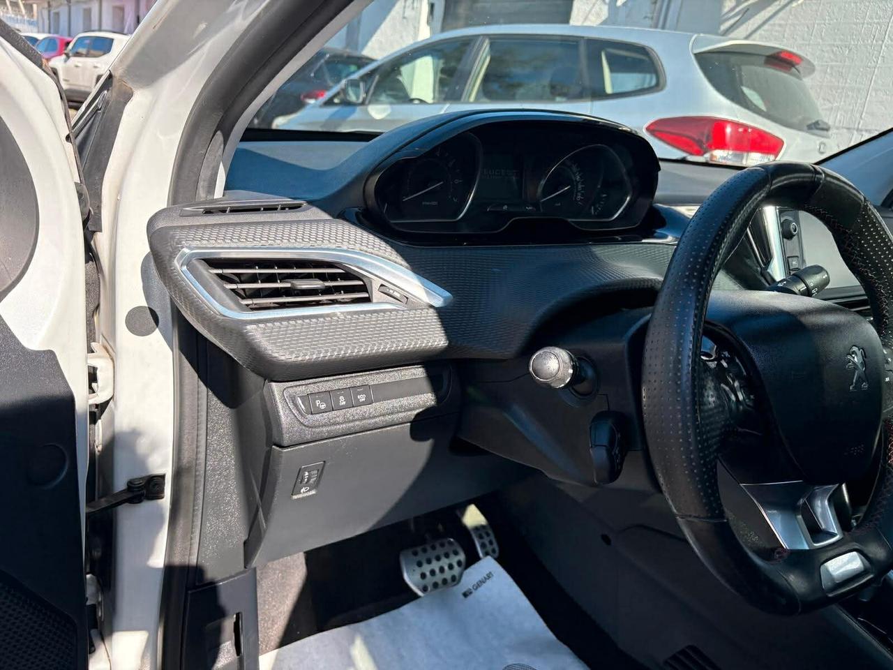 Peugeot 208 PureTech Turbo 110 EAT6 S&S 5 porte GT Line