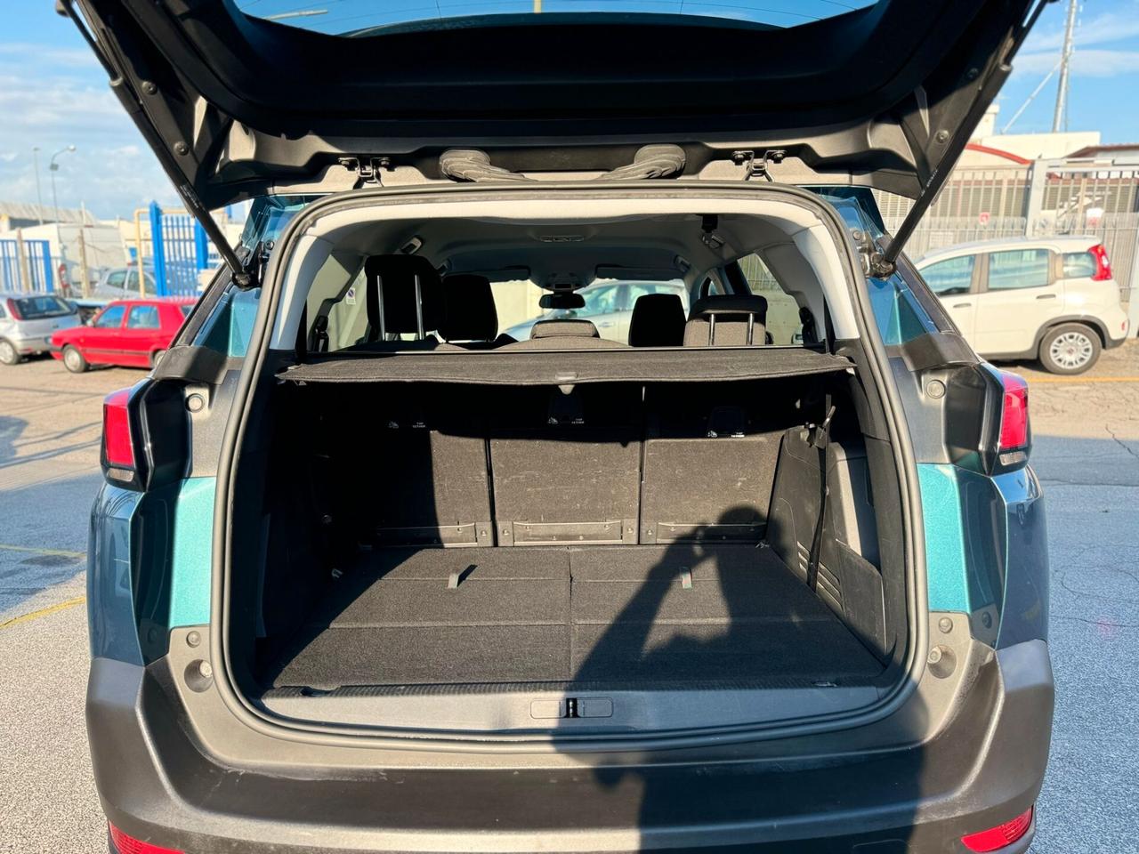 Peugeot 5008 1.5 Diesel 130cv EAT8 Active garanzia 12 mesi possibilita di finanziamento in sede