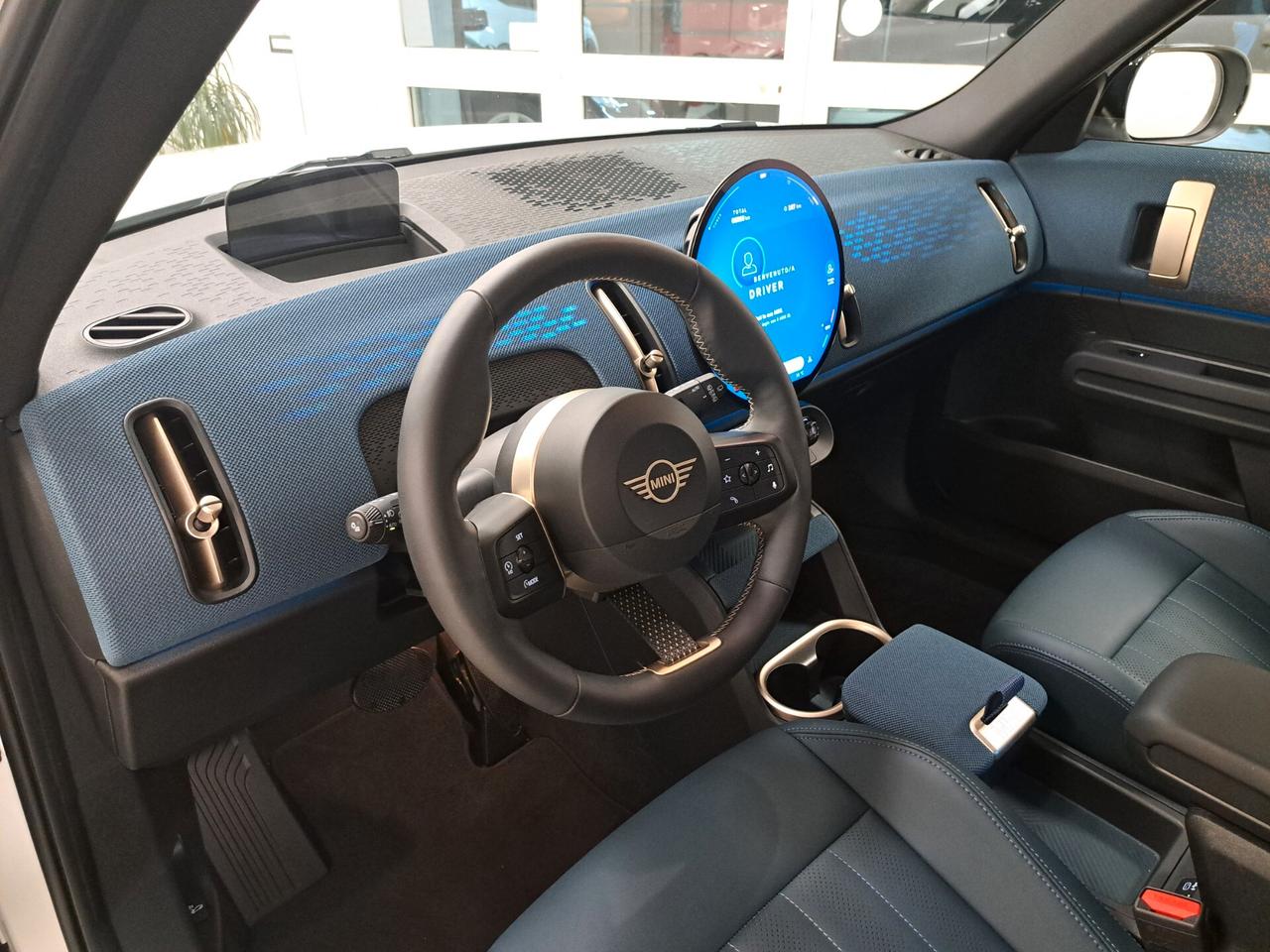 Mini Cooper Countryman U25 1.5 48V C Favoured auto hybrid 170cv