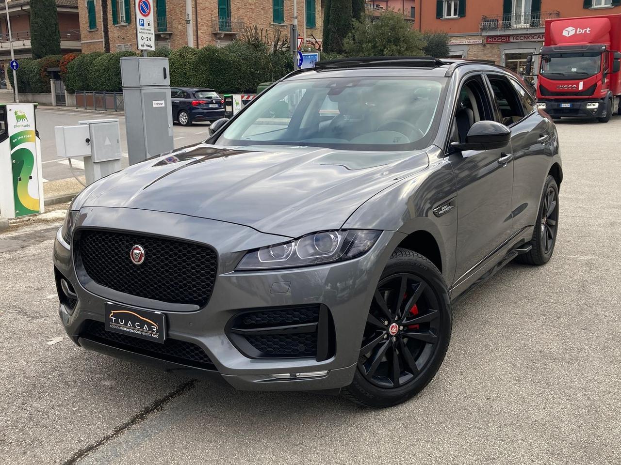 Jaguar F-Pace 2.0 20d Turbo R- #8436