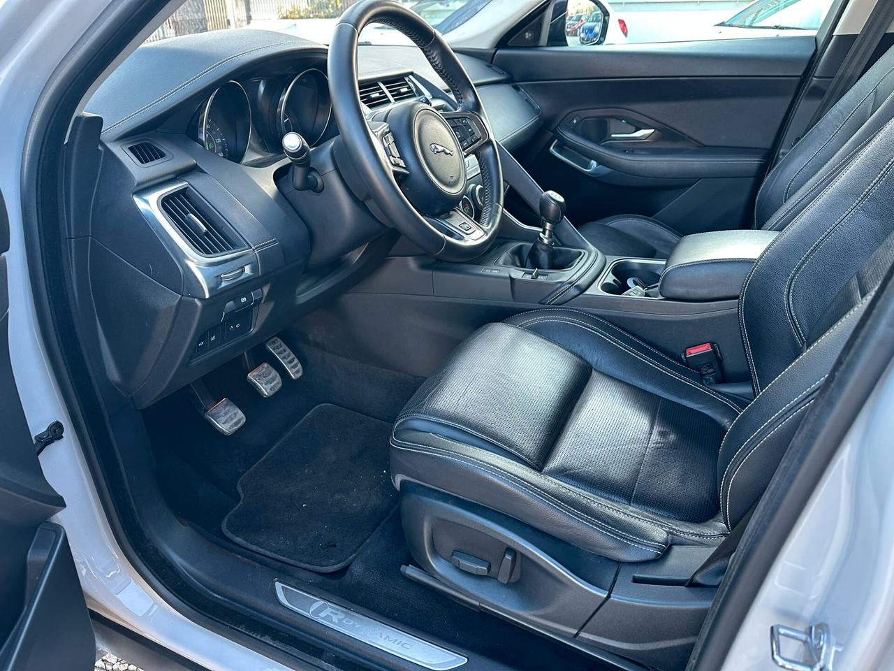 Jaguar E-Pace 2.0D 180CV AWD R-Dynamic