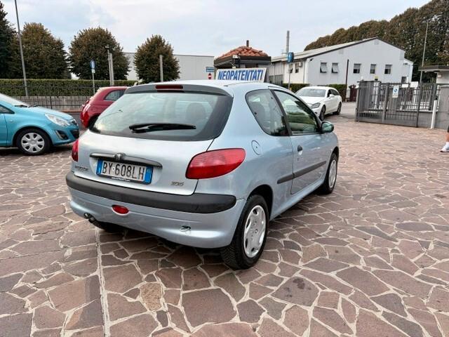 Peugeot 206 1.4 3p. XT