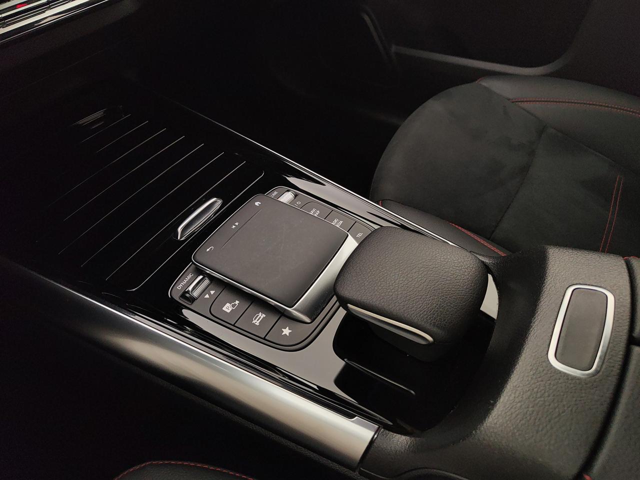 Mercedes-Benz GLA 200 d Premium auto
