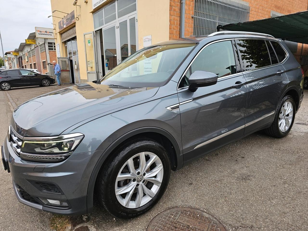 Volkswagen Tiguan Allspace 2.0 TDI 150cv DSG*Navi*Cockpit*Bi-Xeno*