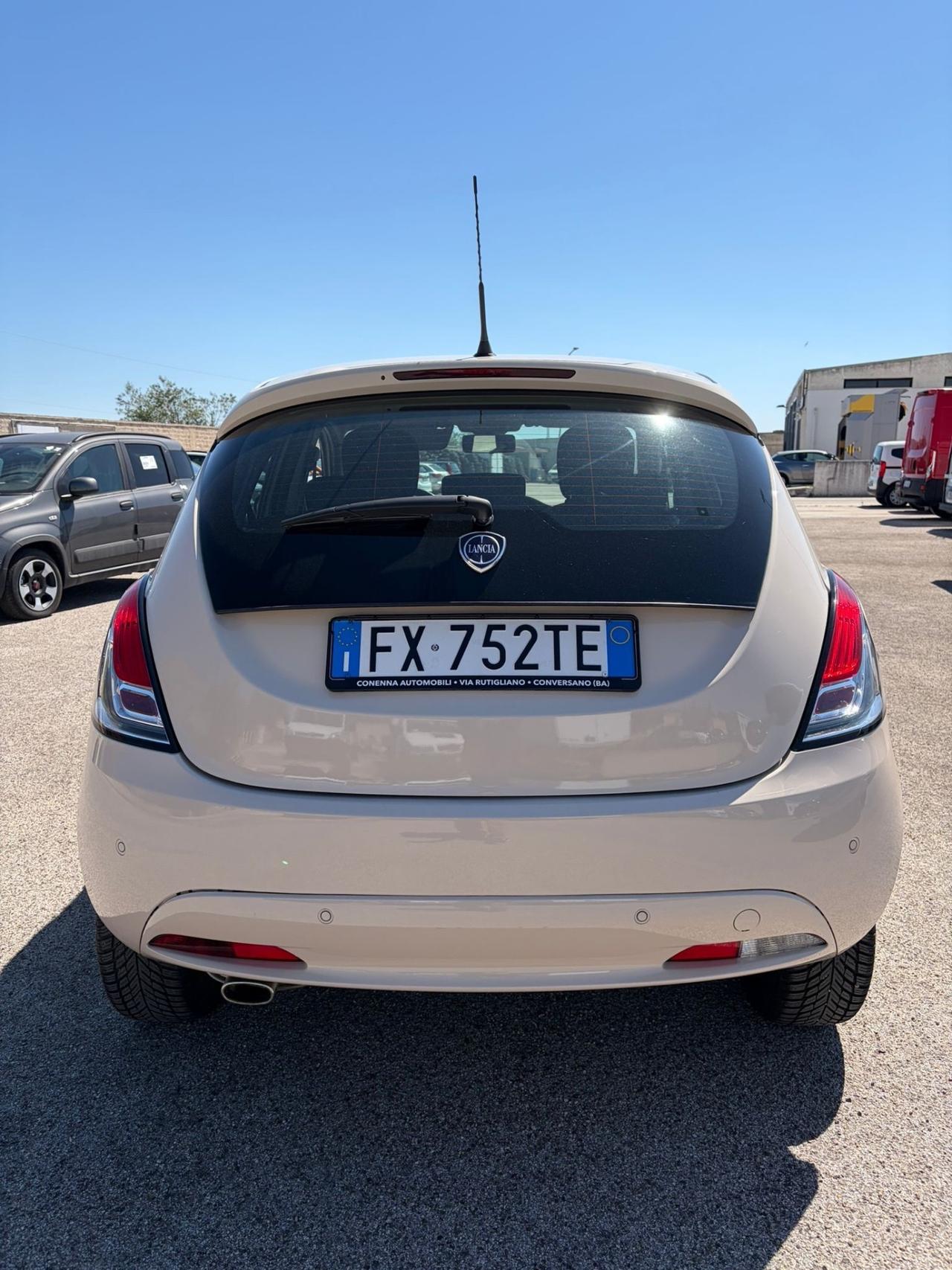 Lancia Ypsilon 1.2 69 CV 5 porte GPL Ecochic Gold