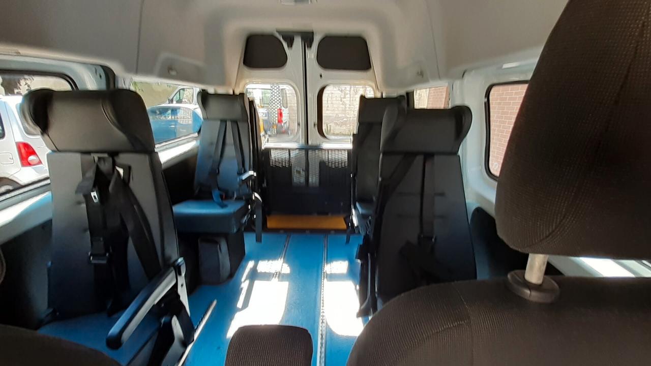 Ford Transit Custom trasporto disabili pedana +IVA