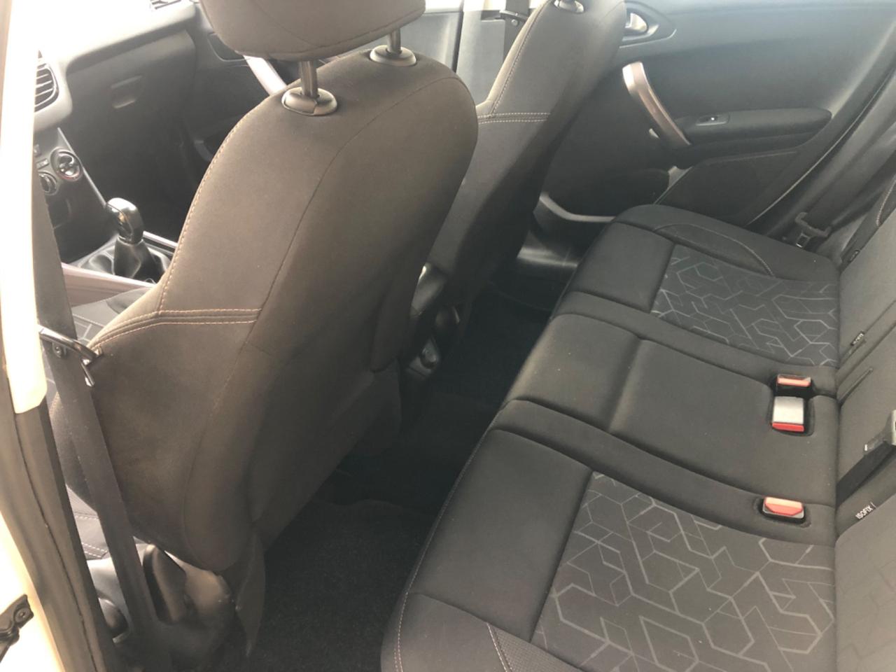 Peugeot 2008 PureTech 82 Access