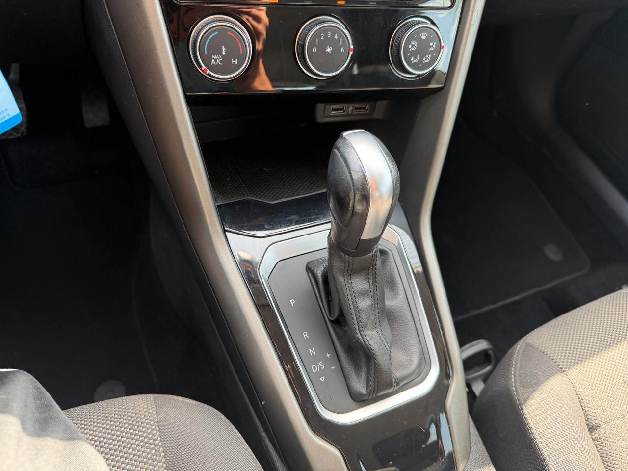 VOLKSWAGEN T-ROC 2020 1.5 BENZINA DSG 150 CV