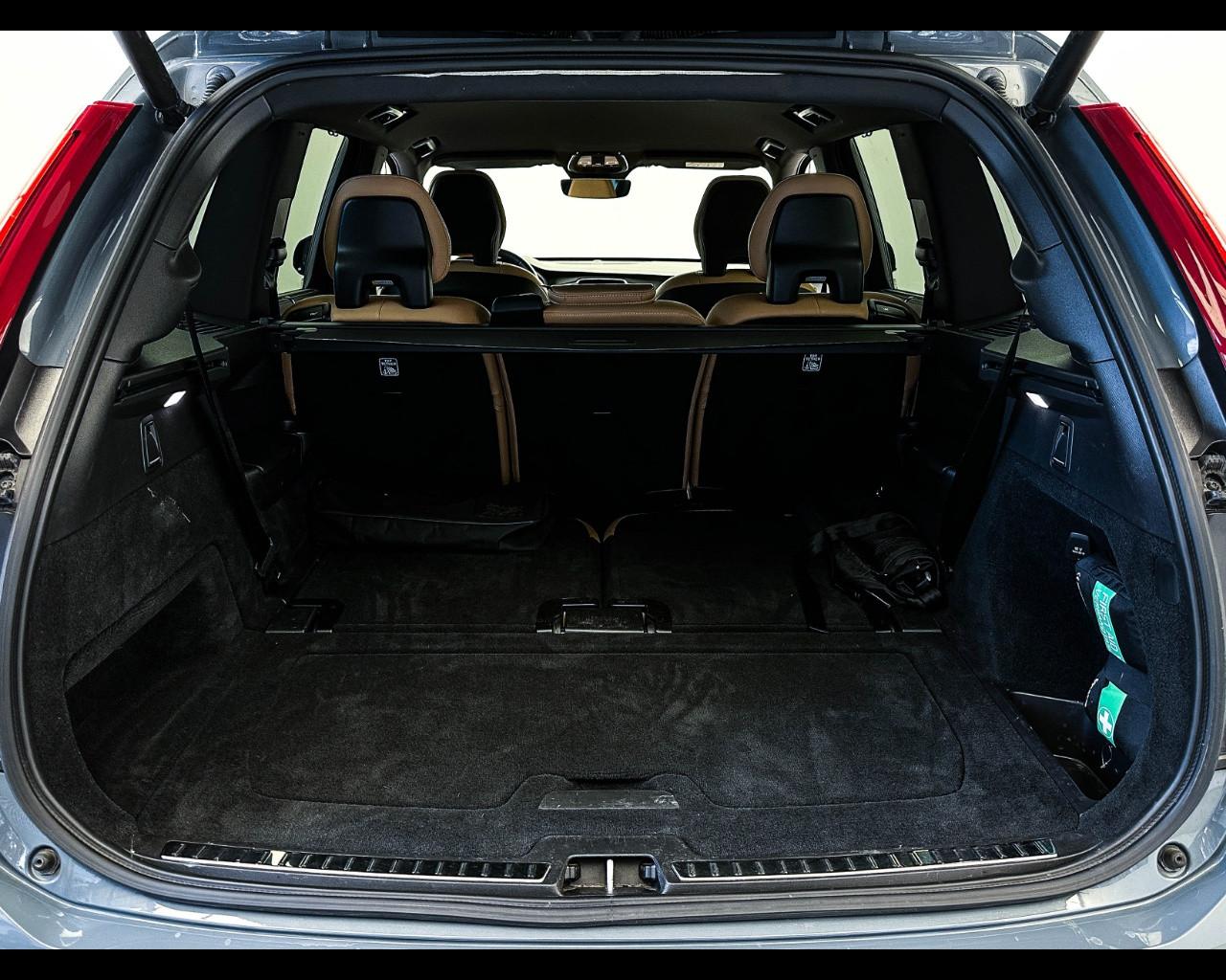 VOLVO XC90 (2014-->) - XC90 B5 (d) AWD automatico 7 posti Plus Dark