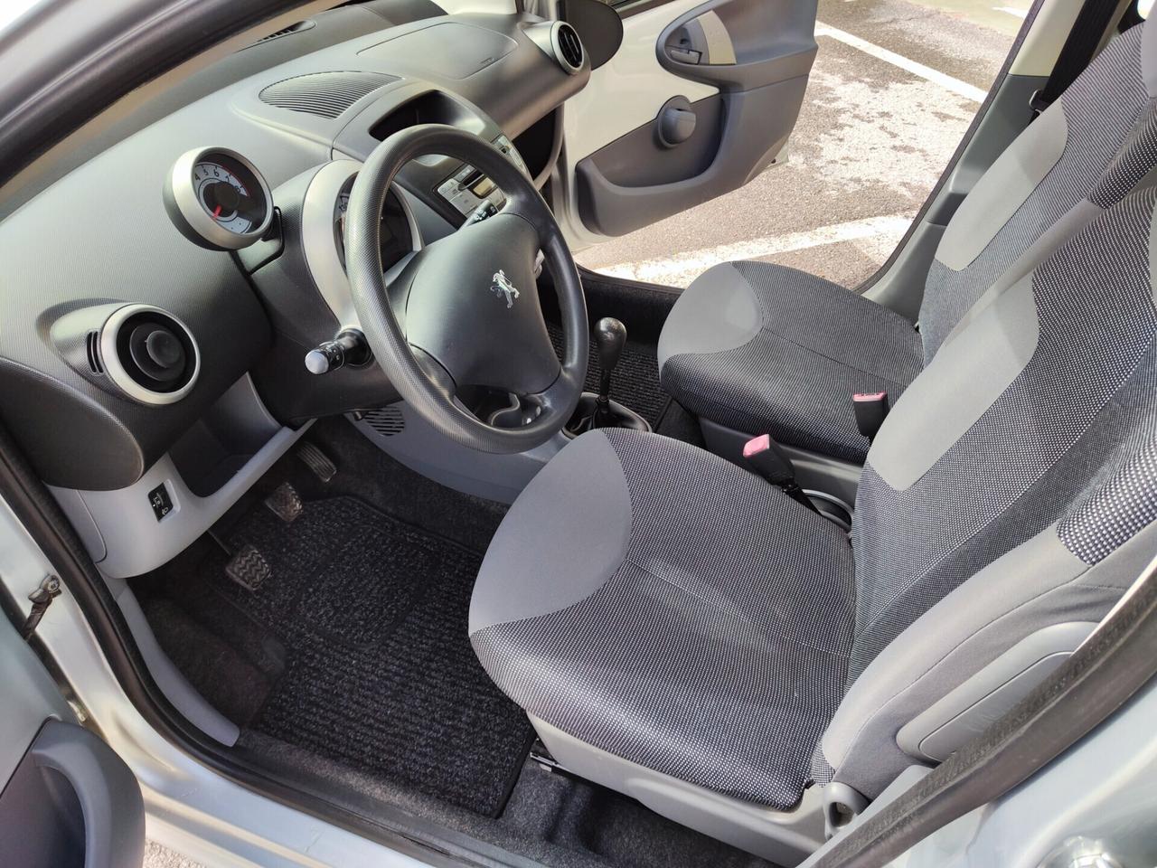 Peugeot 107 1.0 68CV 5 porte NEOPATENTATI