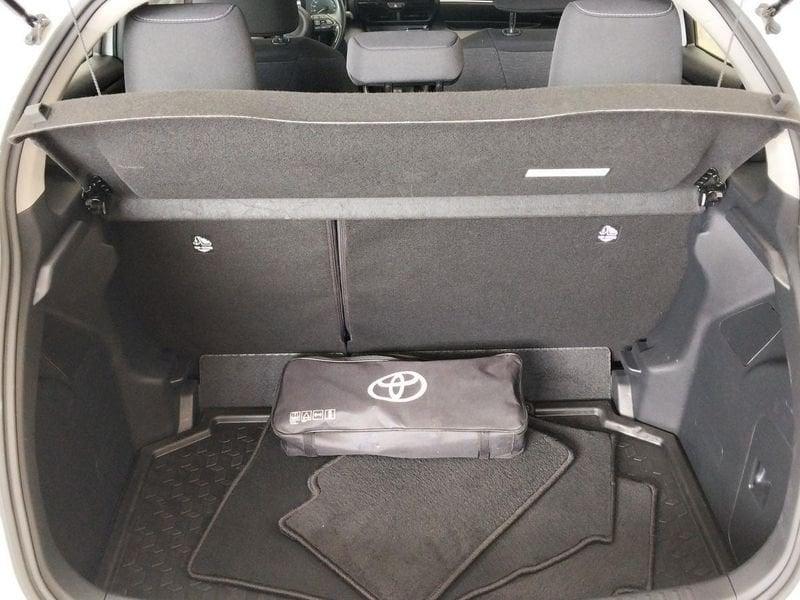 Toyota Yaris Hybrid Active MY22