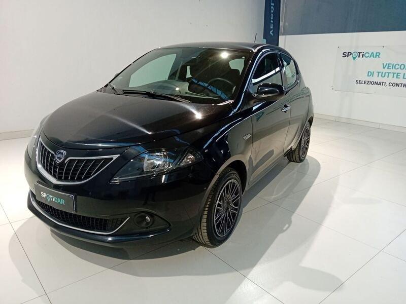 Lancia Ypsilon 1.0 FireFly 5 porte S&S Hybryd Gold