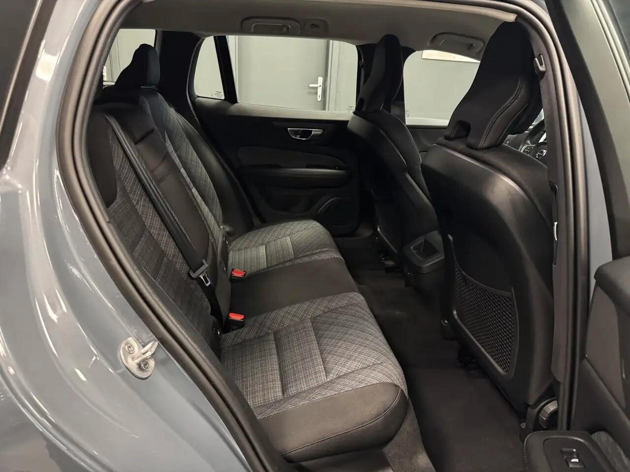 Volvo V60 B4 (d) automatico Core