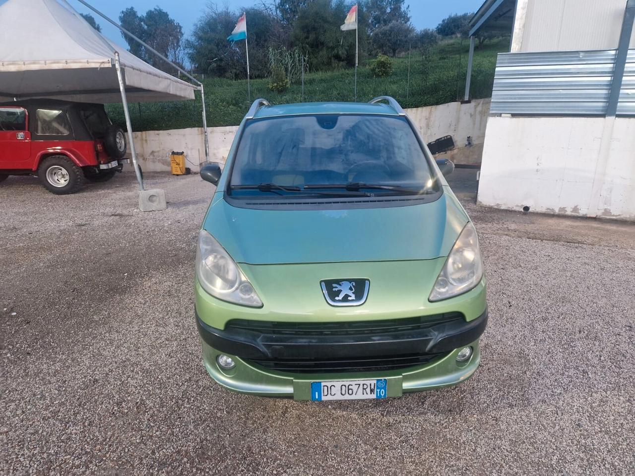 Peugeot 1007 1.4 HDi Trendy