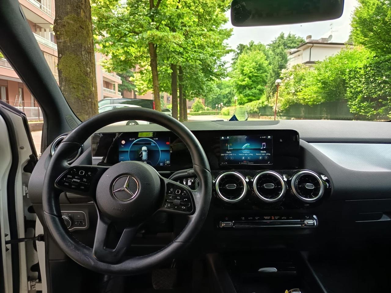 Mercedes-benz B 180 B 180 d Automatic Premium