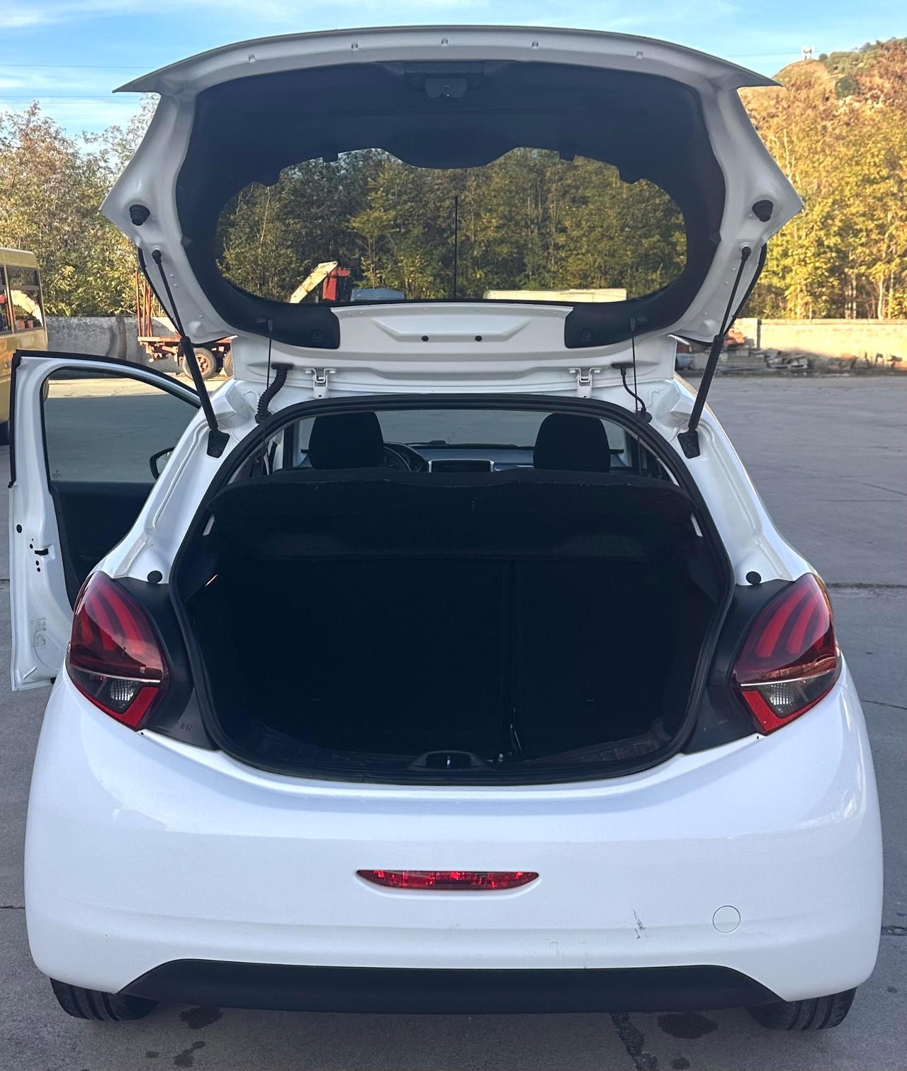 Peugeot 208 1.4 BlueHDi 75 5 porte Allure 2017