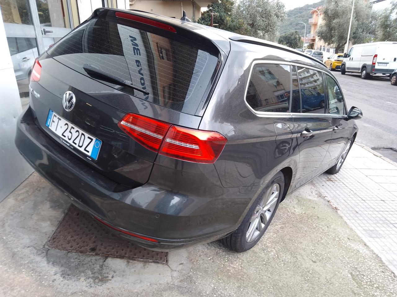 Volkswagen Passat Variant 2.0 TDI DSG Business BlueMotion Tech