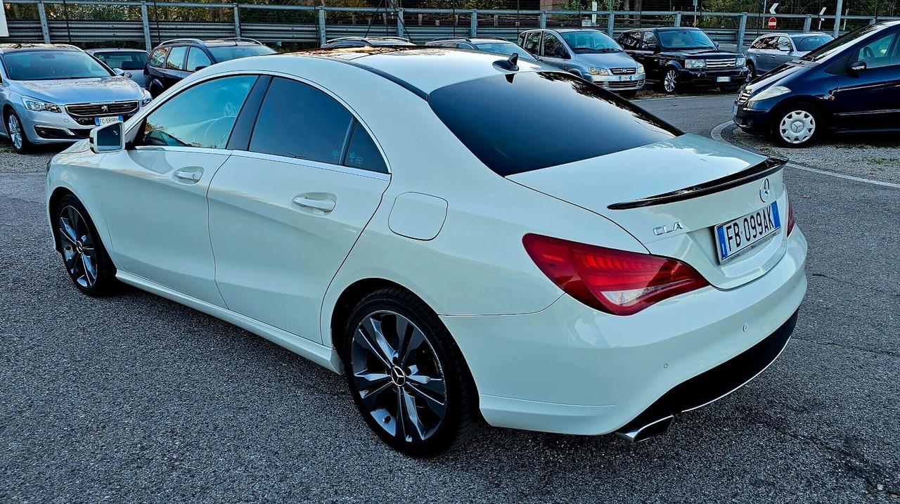 Mercedes-benz CLA 180 d Premium