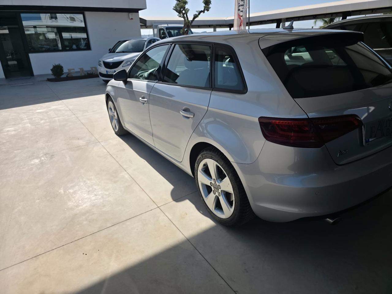 Audi A3 SPB 1.6 TDI clean diesel S tronic Ambition
