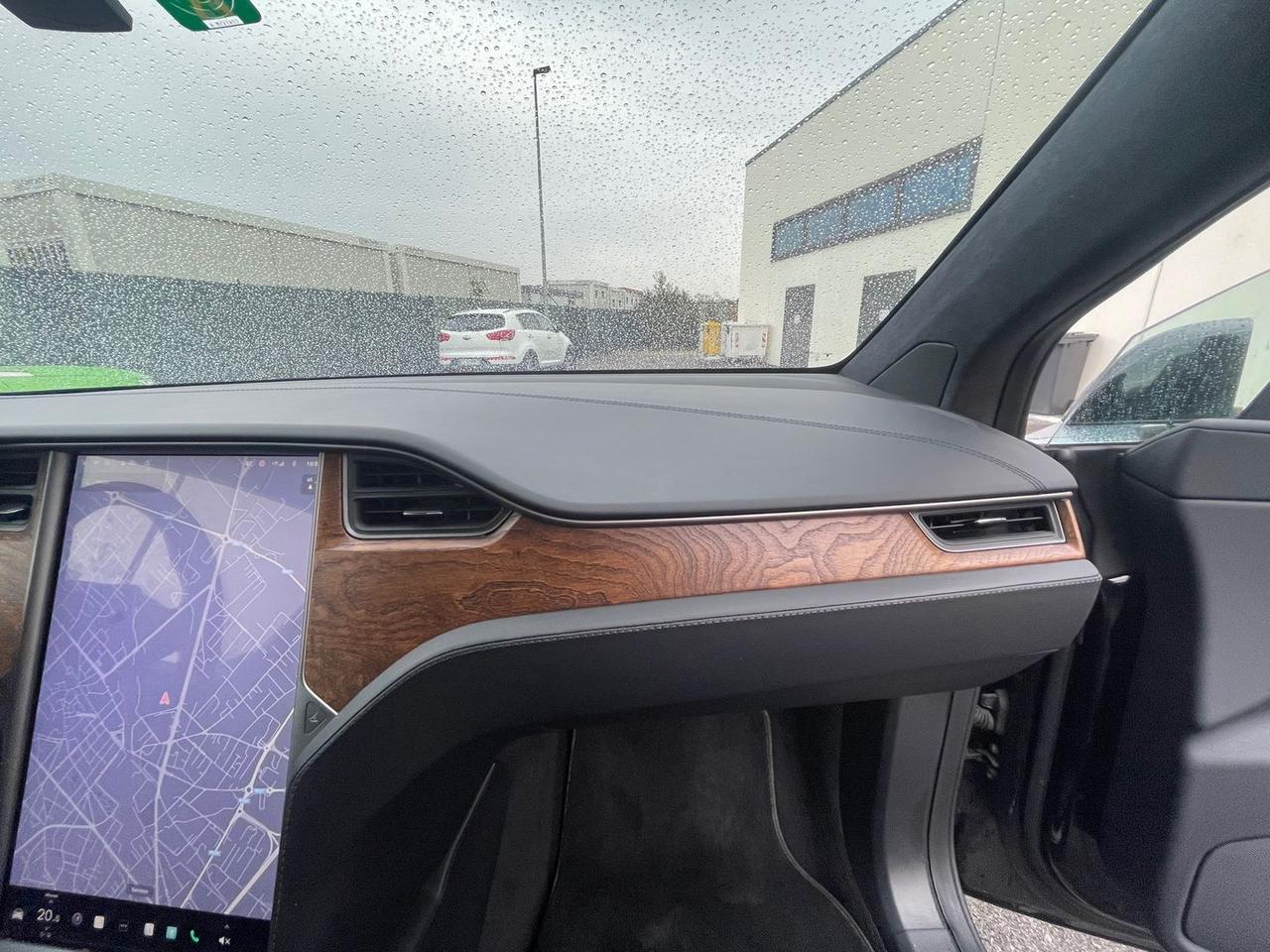 Tesla Model X Long Range 100 D