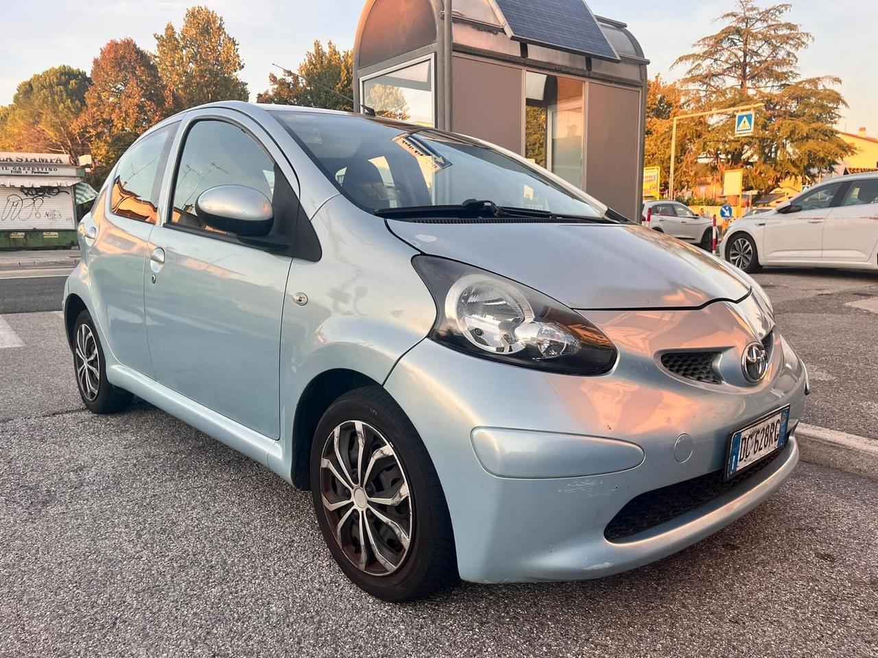 Toyota Aygo 1.0 12V VVT-i 5 porte Neopatentati