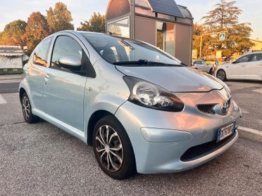 Toyota Aygo 1.0 12V VVT-i 5 porte Neopatentati