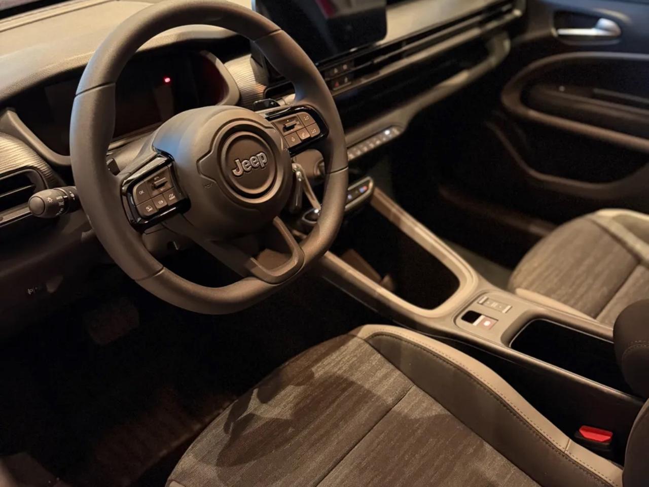 Jeep Avenger 1.2 Turbo 100 CV MHEV Longitude