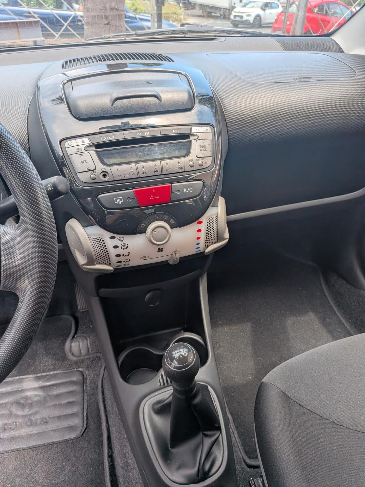 Toyota Aygo 1.0 12V VVT-i 5 porte Active Connect