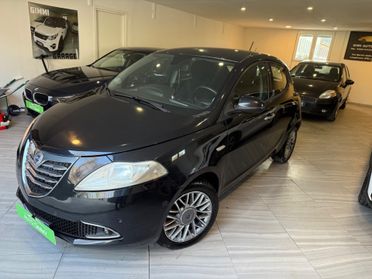 Lancia Ypsilon 0.9 GPL BENZINA ANNO 2011 neopatentati