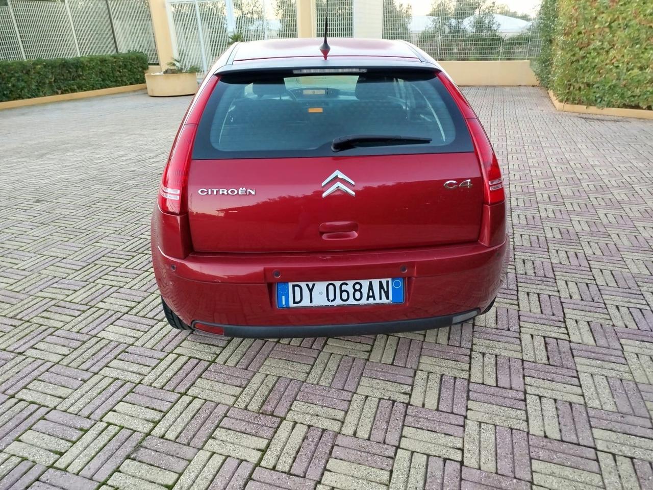 Citroen C4 1.6 BENZINA 120CV AUTOMATICO 95.000 KM