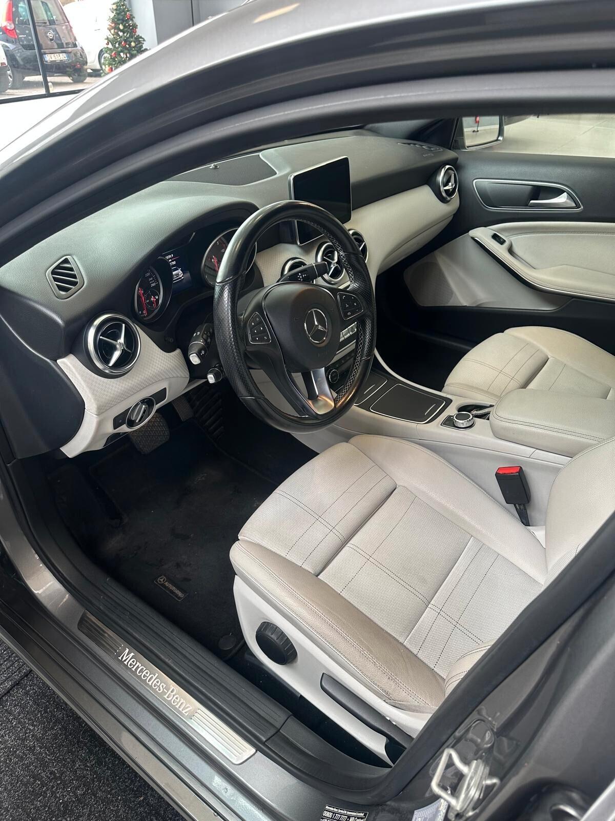 Mercedes-benz A 180 d Automatic Premium