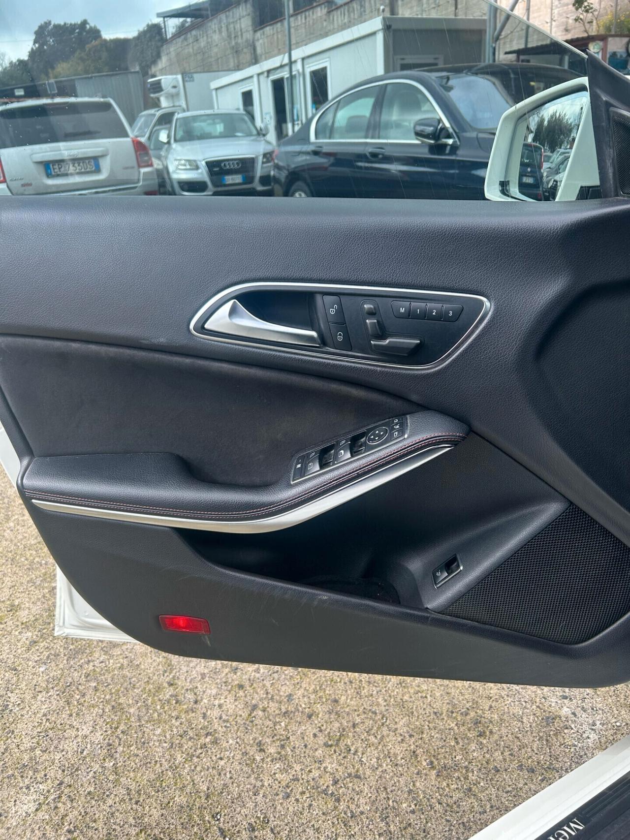 Mercedes-benz CLA 220 Automatic Premium
