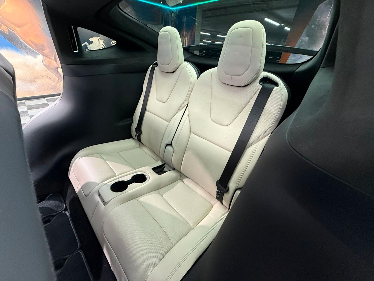Tesla Model X LONG RANGE (734)