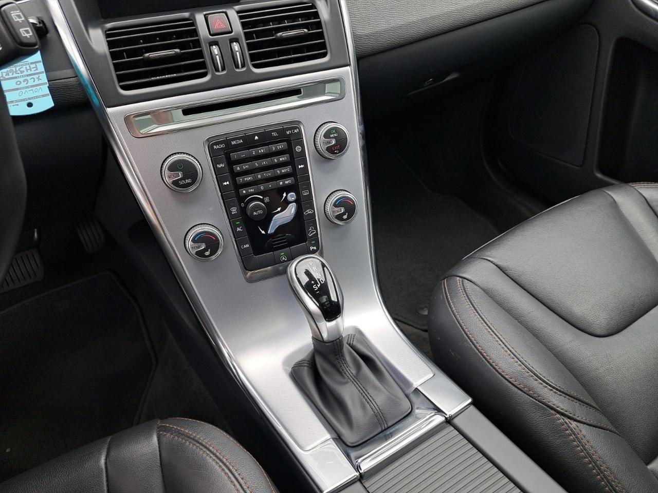 Volvo XC60 2.4 d5 kinetic awd 220cv geartronic