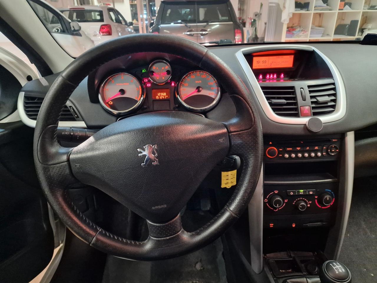 Peugeot 207 1.4 HDi 70CV 5p, 151 mila chilometri ok neopatentati