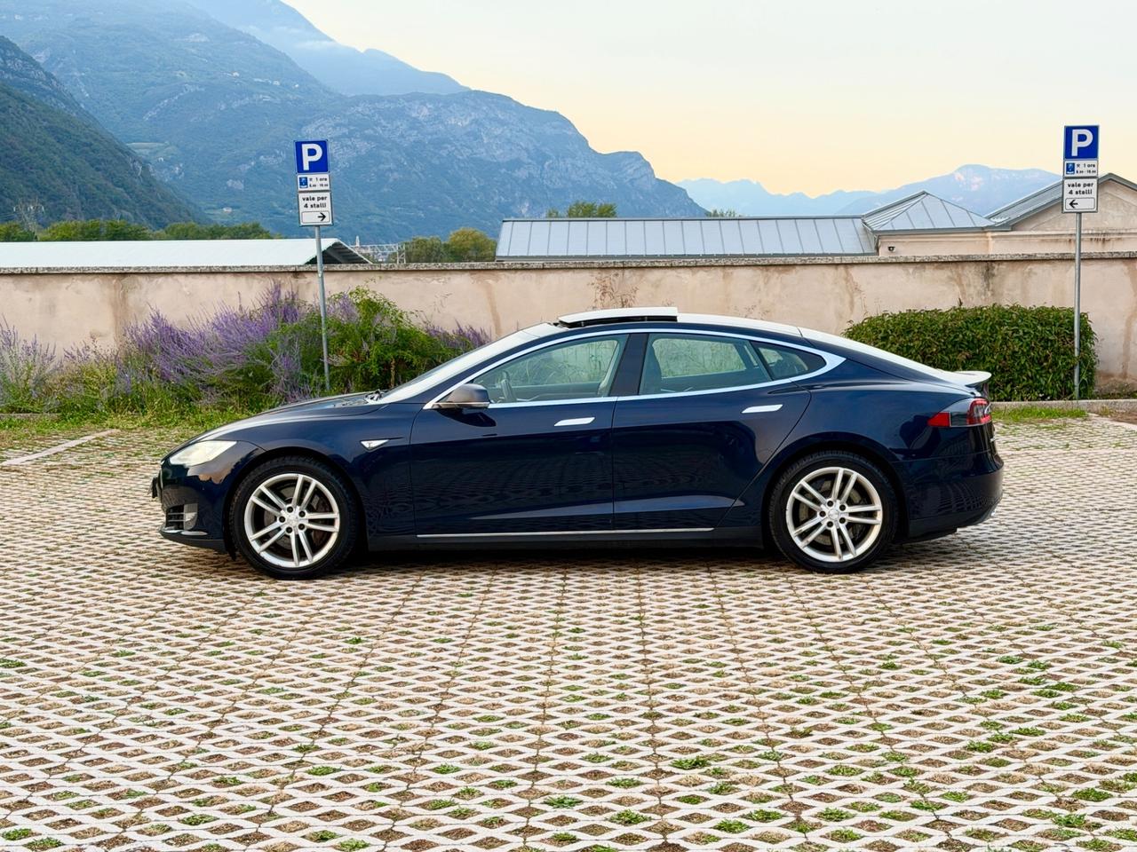 Tesla Model S P85,,RICARICA GRATIS A VITA SC01”