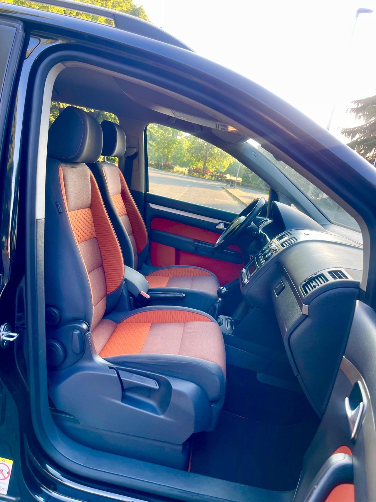 Volkswagen Touran 1.9 TDI CROSS