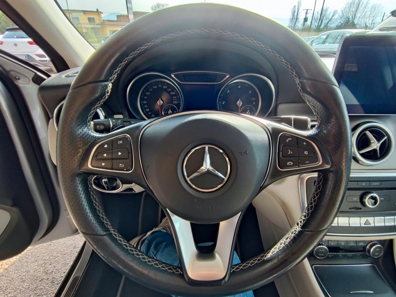 Mercedes-benz GLA 200 d Automatic 4Matic Premium